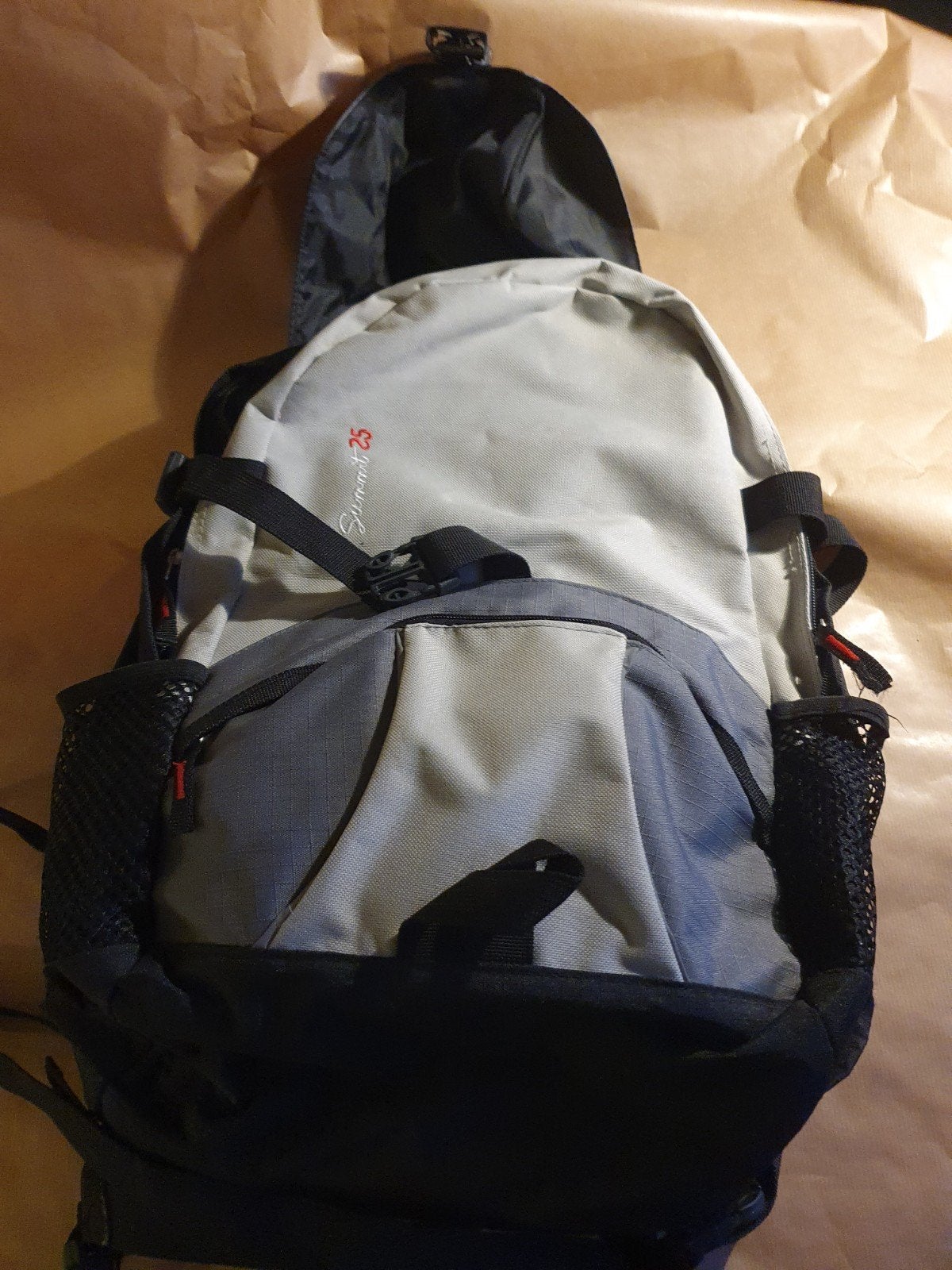 Abbey Outdoor Summit 25 rugzak met regenhoes, Sieraden, Tassen en Uiterlijk, Tassen | Rugtassen, Gebruikt, 25 tot 40 cm, Ophalen of Verzenden