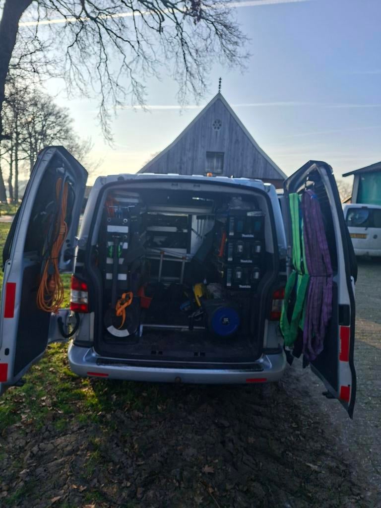 Bott bedrijfswageninrichting met werkbank en lades, Ophalen