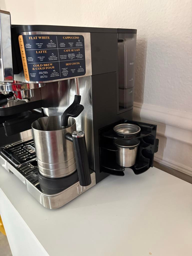 Ninja Espresso & Koffiemachine met Melkopschuimer, Ophalen, Afneembaar waterreservoir, Gemalen koffie, Zo goed als nieuw