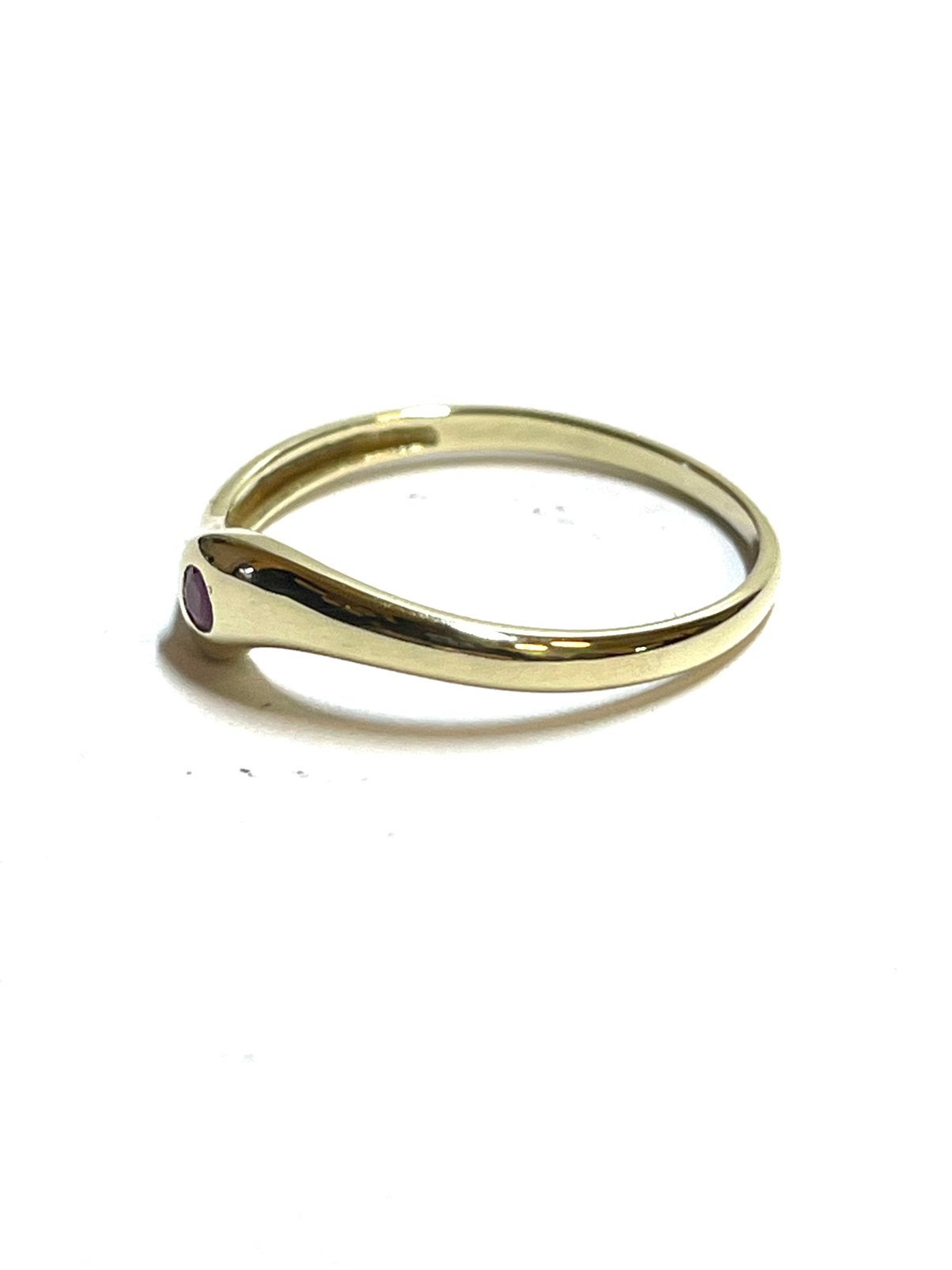 8k gouden ring met een robijn, -, -, Ophalen of Verzenden, Zo goed als nieuw