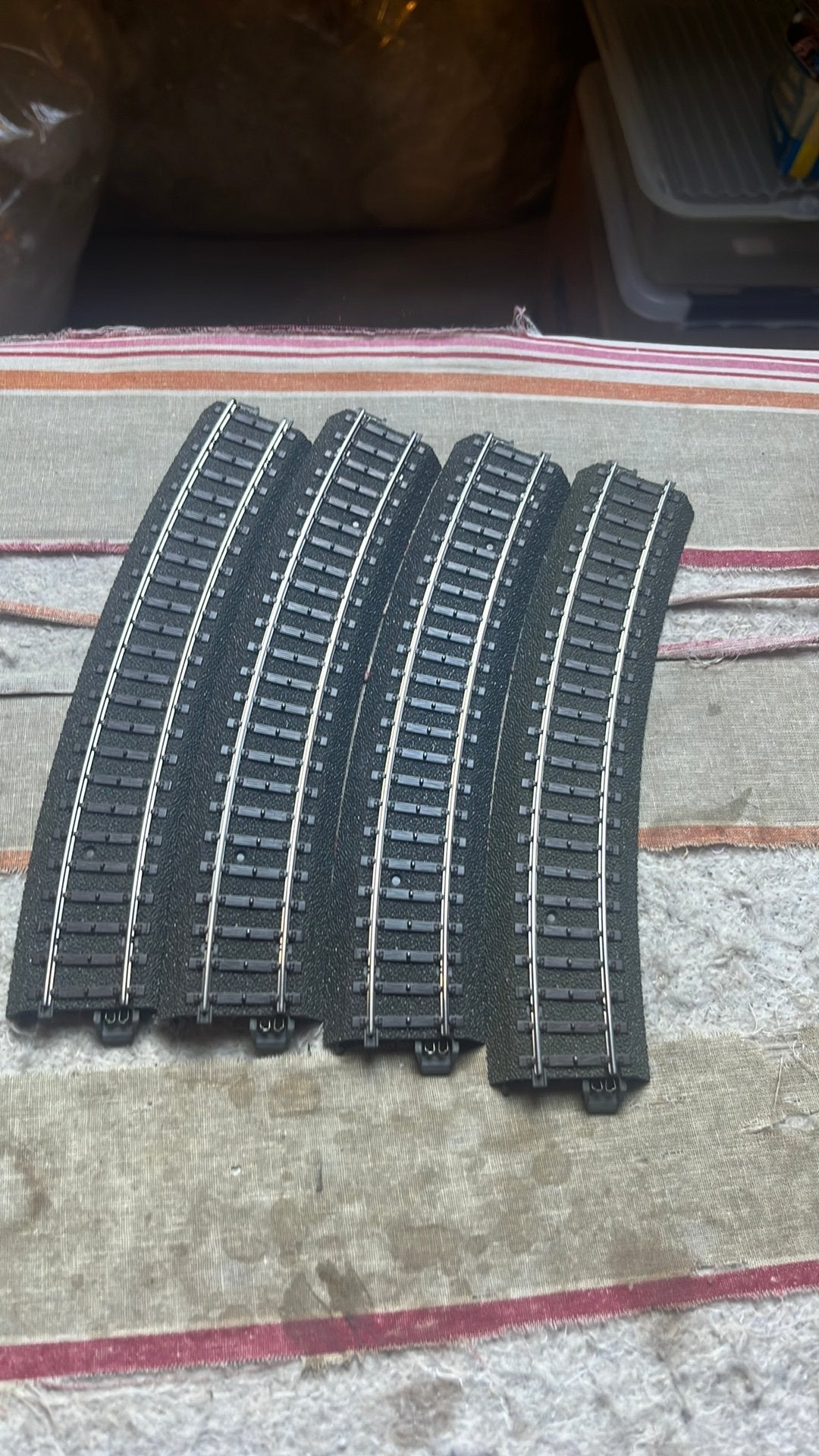 Te koop 4 x tegenbocht van marklin 24224, Wisselstroom, Rails, Ophalen of Verzenden, Zo goed als nieuw