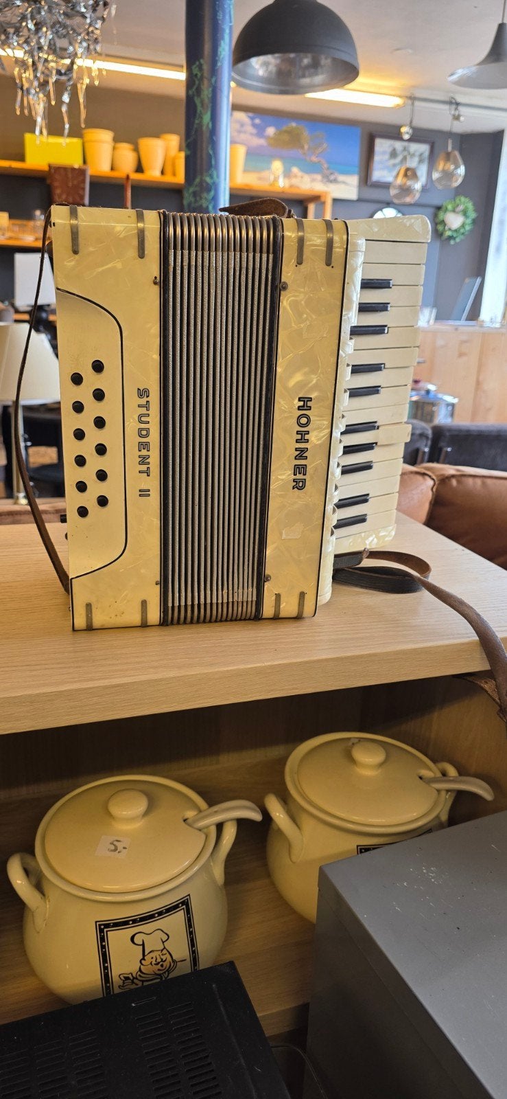 Hohner Student II Accordeon - Vintage Toetsaccordeon, Muziek en Instrumenten, Gebruikt, Met riemen, Overige formaten, Hohner