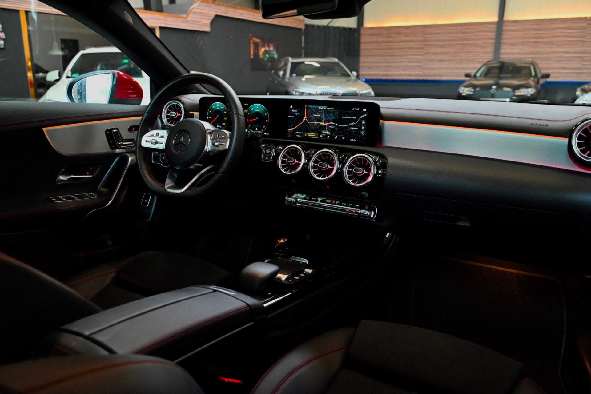 Mercedes-Benz CLA-klasse 200 4-Matic AMG Line - 360 Camera -, Auto's, Automaat, CLA, Zwart, 4 cilinders