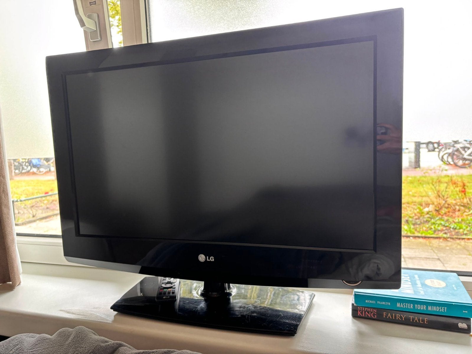 LG 32LF2500 32 inch LCD TV met afstandsbediening, Ophalen, Gebruikt, 50 Hz, LCD