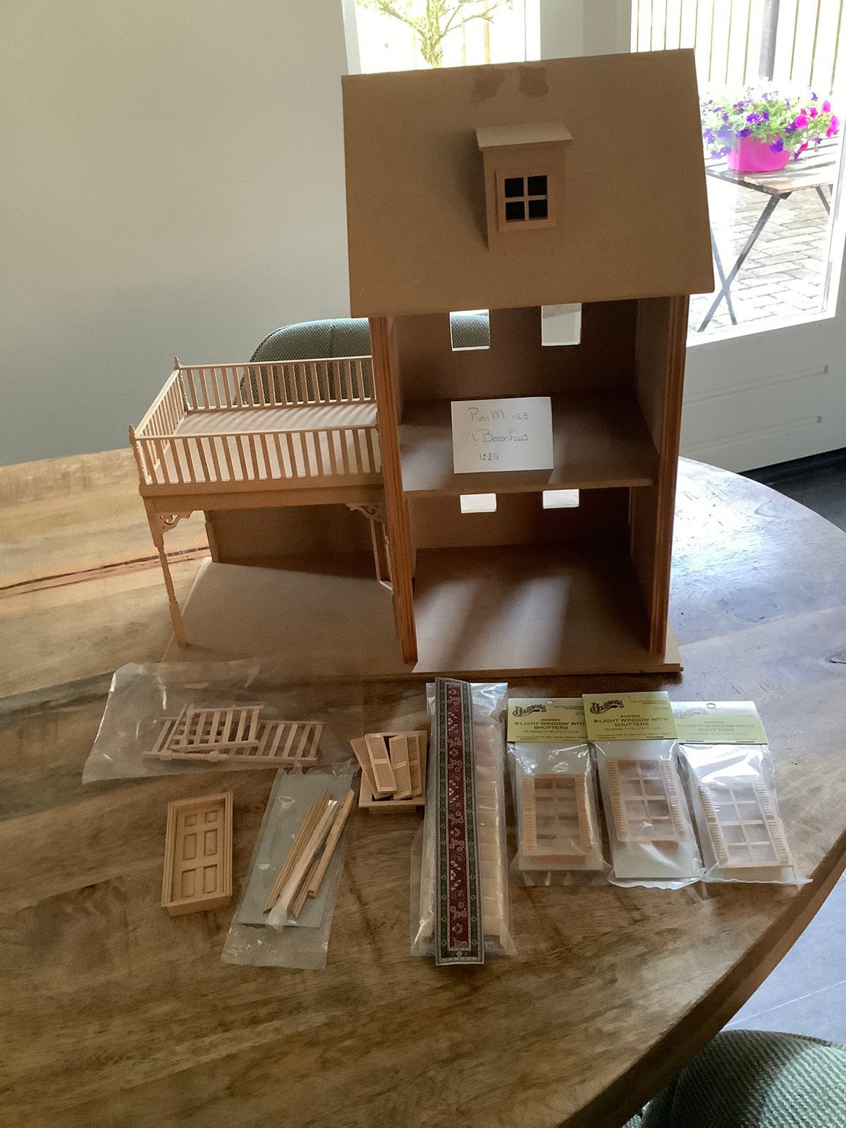 Poppenhuis 1:24, Verzamelen, Poppenhuizen en Toebehoren, Ophalen of Verzenden, Nieuw, Poppenhuis
