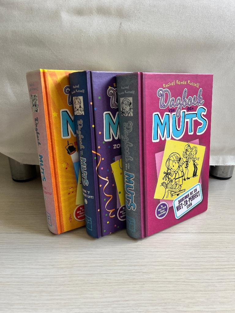 Dagboek van een Muts - Deel 1 t/m 3, Boeken, Verzenden, Zo goed als nieuw, Rachel Renée Russell, Fictie