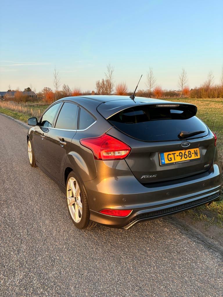 Ford Focus 1.5. 2015 /nieuw motorblok, Auto's, Ford, 1498 cc, 1225 kg, 4 cilinders, Origineel Nederlands