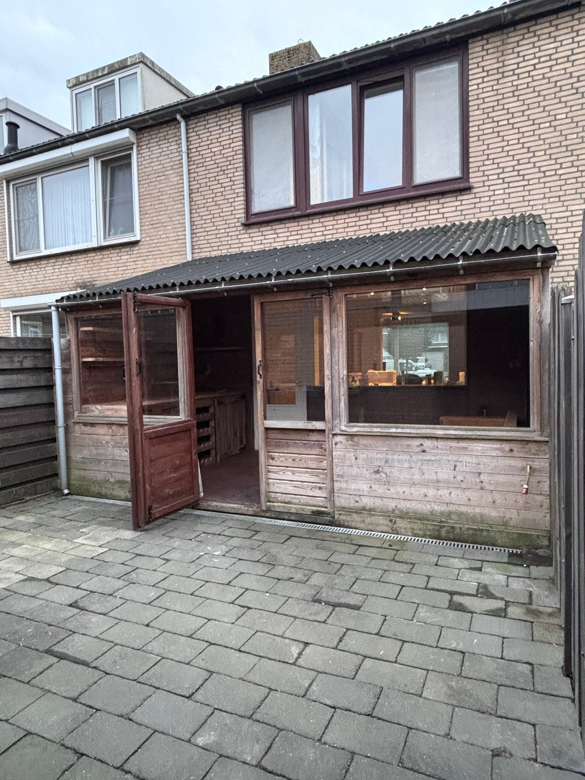 Gezellige houten overkapping met bar (m2456218901) — Tuinhuizen ...