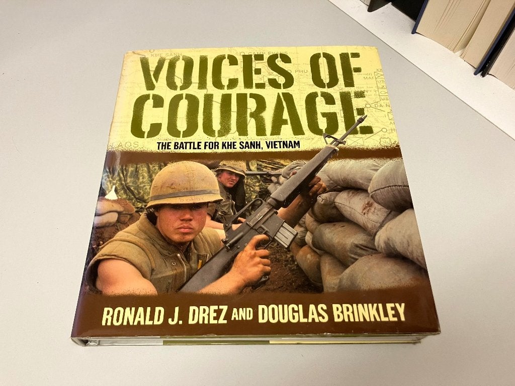 The battle for Khe Sahn Vietnam Voices of courage, Ophalen of Verzenden, 1945 tot heden, Gelezen, Algemeen