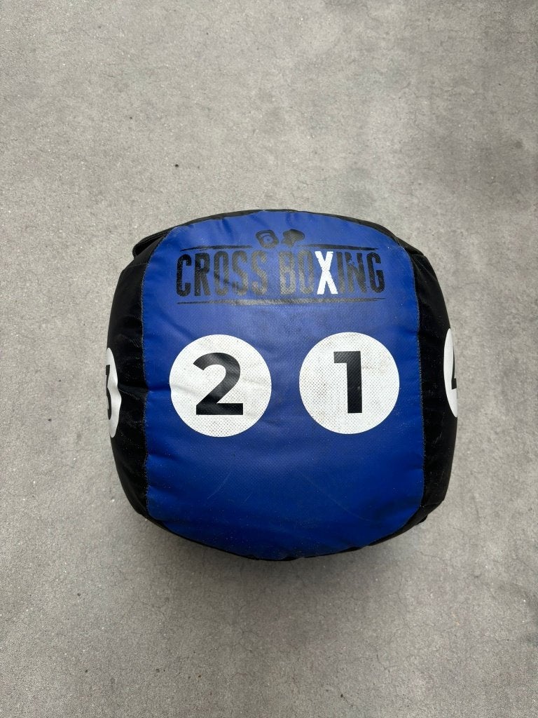 Cross Boxing Ball - 12kg - Blauw, Ophalen of Verzenden, Nieuw, Benen, Fitnessbal