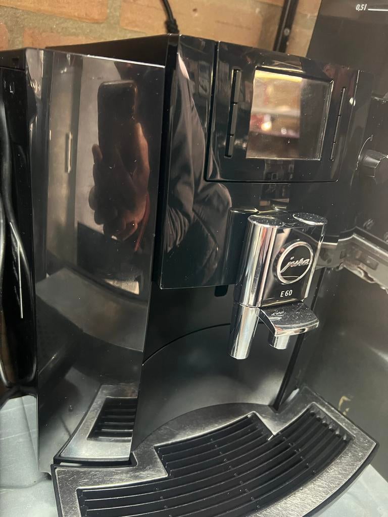 Jura E60 Koffiemachine - Perfecte Staat!, Witgoed en Apparatuur, Koffiezetapparaten, Ophalen of Verzenden, Zo goed als nieuw, Koffiemachine