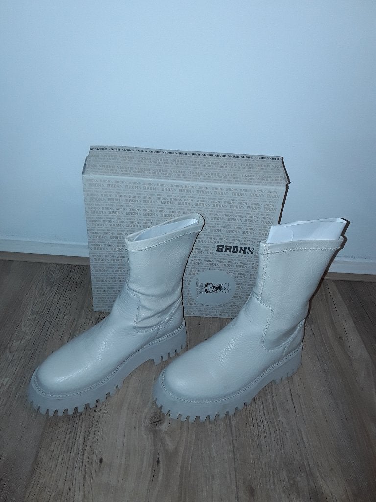 Bronx Stoere Gebroken Wit/Beige Boots Laarsjes Maat 40, Bronx, Beige, Lage of Enkellaarzen, Ophalen of Verzenden