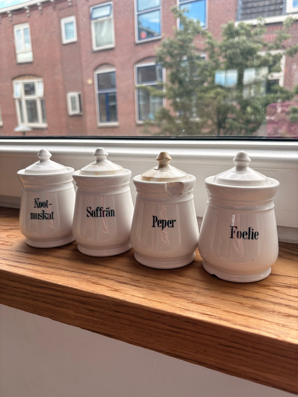 Vintage kruidenpotjes set - Nootmuskaat, Saffraan, Peper, Fo, Ophalen of Verzenden