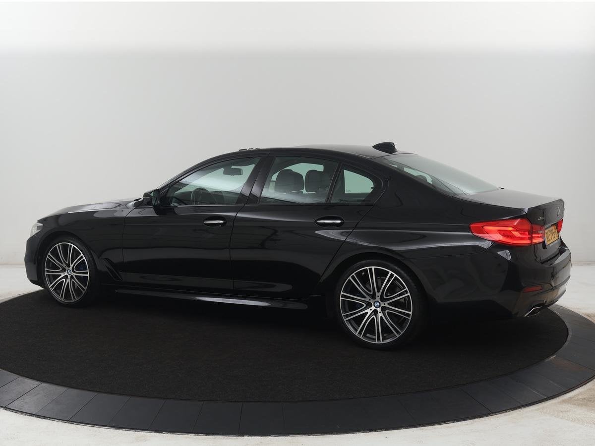 BMW 5-serie 530i xDrive High Executive | M Sport | LED | Sto, Automaat, 1998 cc, Gebruikt, 4 cilinders