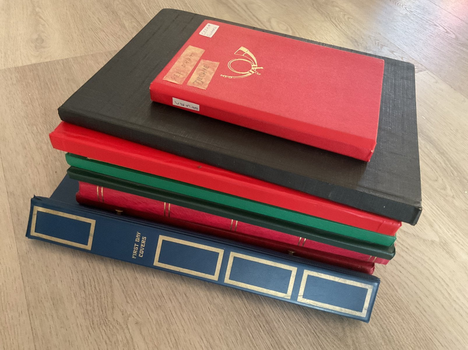 Partij postzegels FDC in stockboeken, Ophalen of Verzenden, Nederland en Buitenland