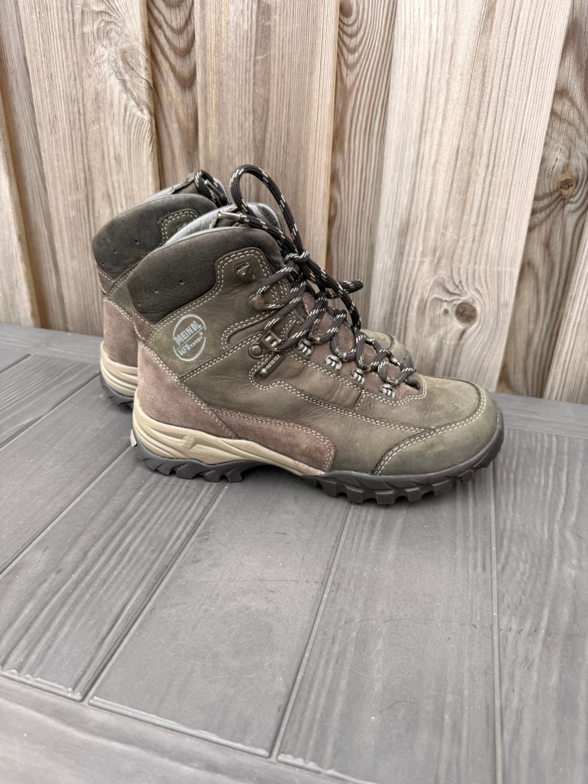 Berg/wandelschoen meindl mt 39,5 in zeer goede staat, Ophalen of Verzenden, Zo goed als nieuw, Schoenen