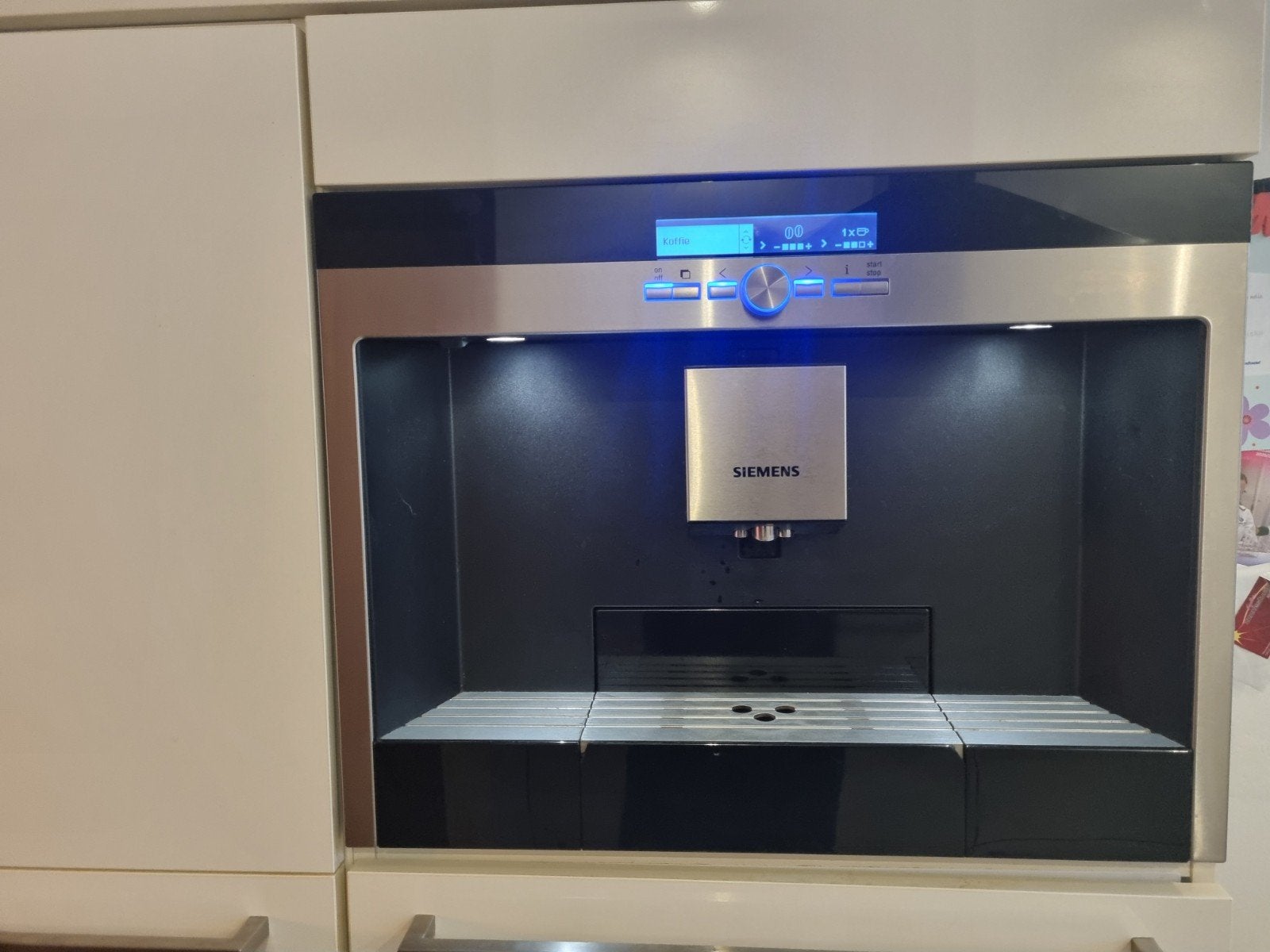 Siemens inbouw koffiemachine, Ophalen, Afneembaar waterreservoir, Gebruikt, 10 kopjes of meer