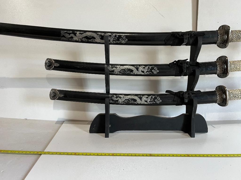 Samurai zwaarden set, Verzamelen, Militaria | Algemeen, Ophalen of Verzenden, Overige soorten, Nederland, Embleem of Badge