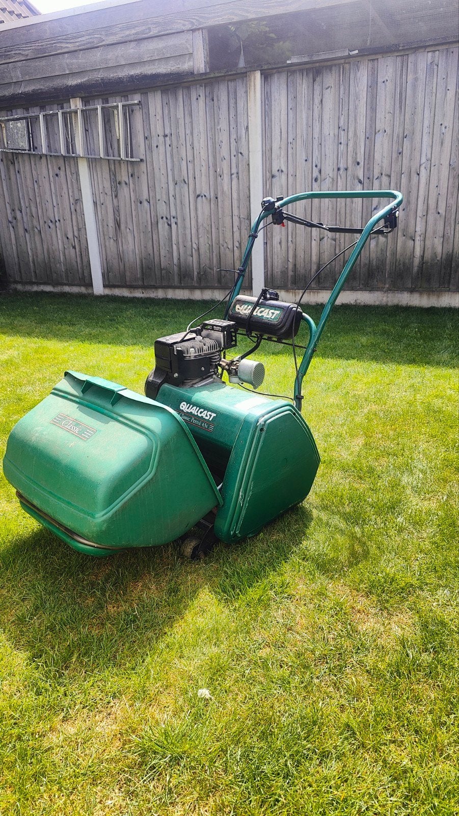 Qualcast Classic Petrol 43s Benzine Kooimesmaaier, Tuin en Terras, Gebruikt, Opvangbak, Benzine-grasmaaier, 40 t/m 49 cm