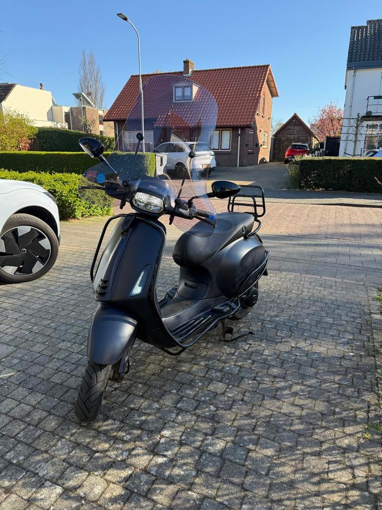 Vespa Sprint 2020 Donkerblauw - Nette staat, Full Option, Fietsen en Brommers, Scooters | Vespa, Gebruikt, Vespa S, Maximaal 25 km/u