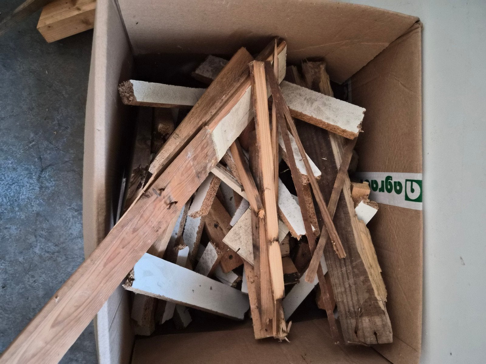 Brandhout / haardhout gratis af te halen, Minder dan 3 m³, Ophalen of Verzenden