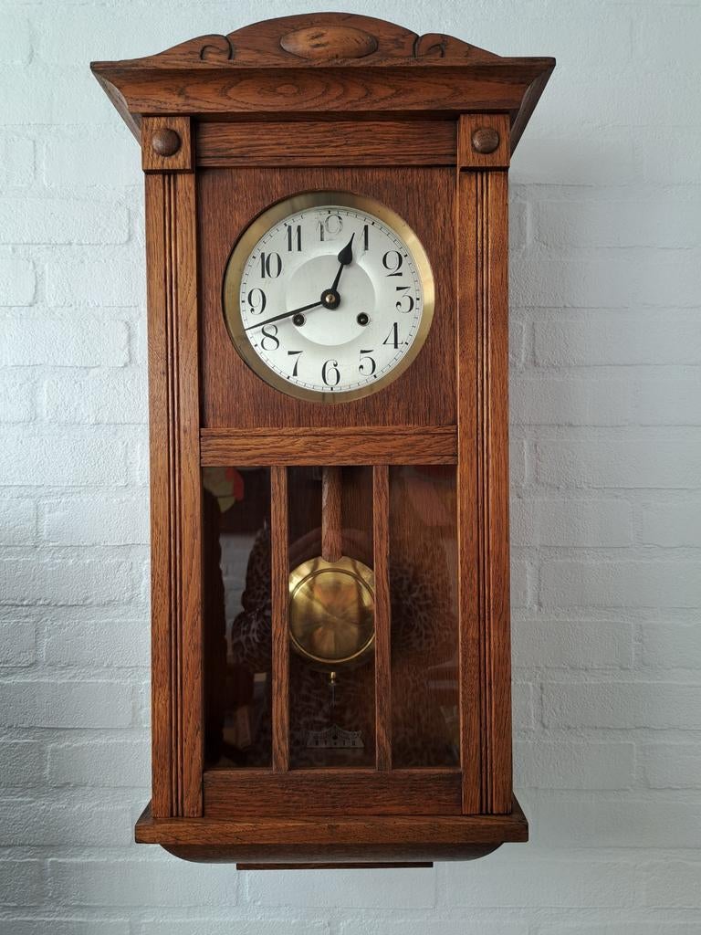 Houten bim bam wandklok met slinger loopt goed, Antiek en Kunst, Antiek | Klokken, Ophalen
