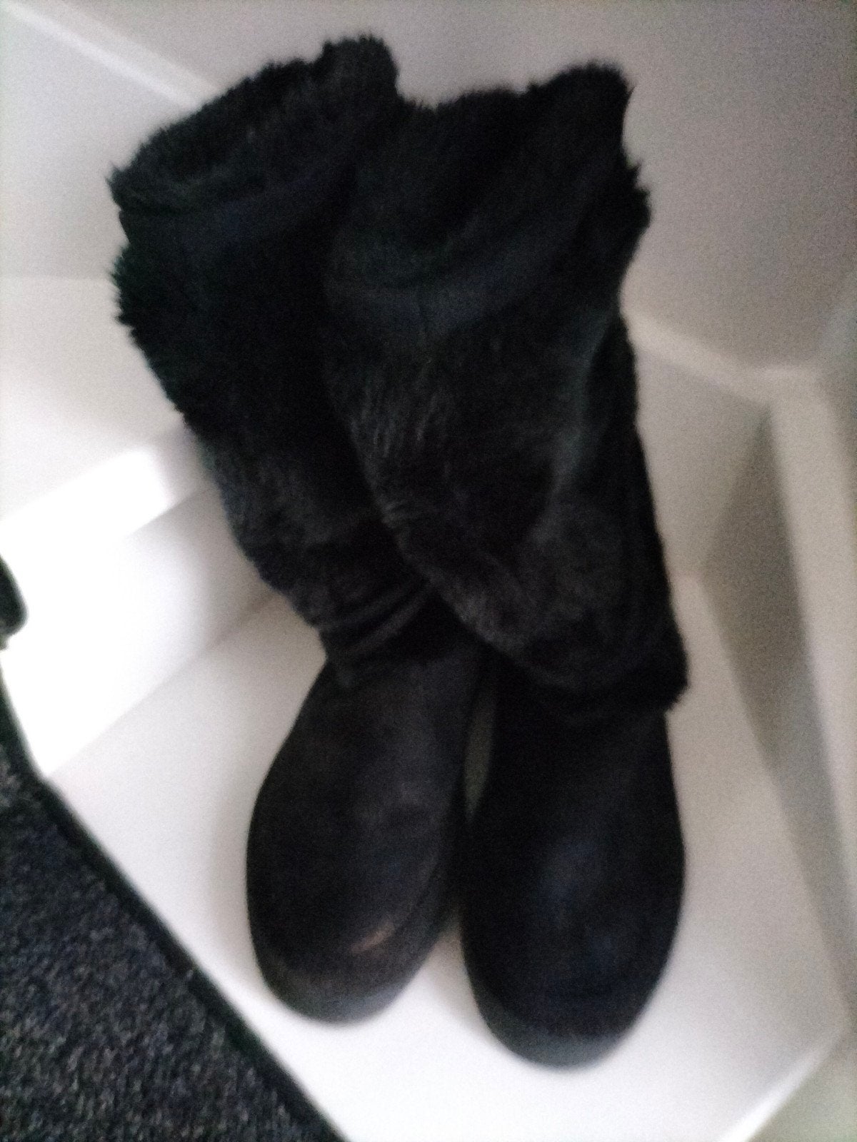 Zwarte laarzen met bont van Ella, maat 38, Kleding | Dames, Zwart, Lage of Enkellaarzen, Ophalen of Verzenden, Gedragen