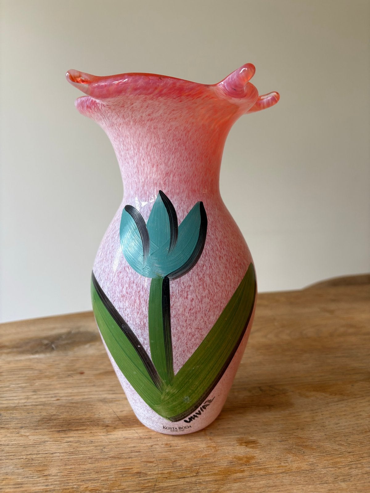 Kosta Boda Ulrica Hydman Vallien Tulipa Vaas Roze Glas, Ophalen of Verzenden