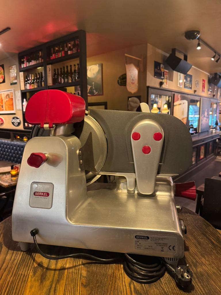 Berkel snijmachine, Ophalen, Gebruikt, Metaal, Snijmachine