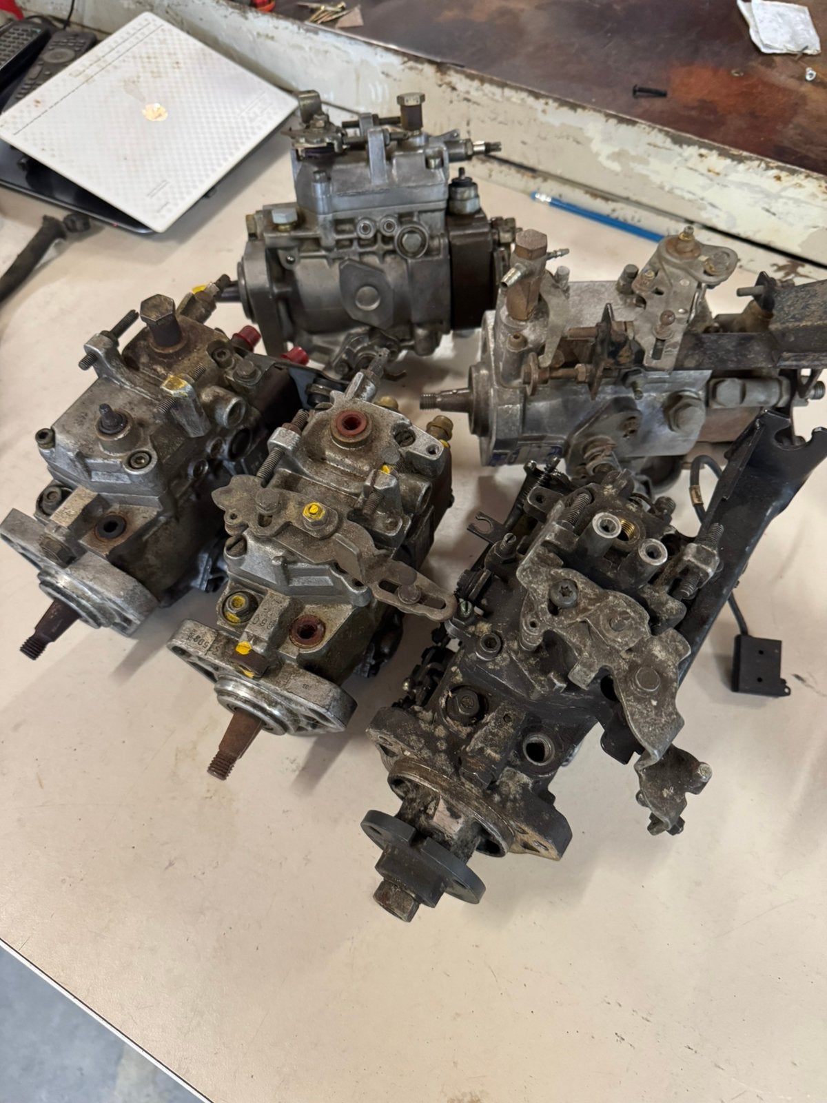 4x bosch 1x Caf brandstofpomp voor onderdelen 1x 6 cilinder, Ophalen, Gebruikt