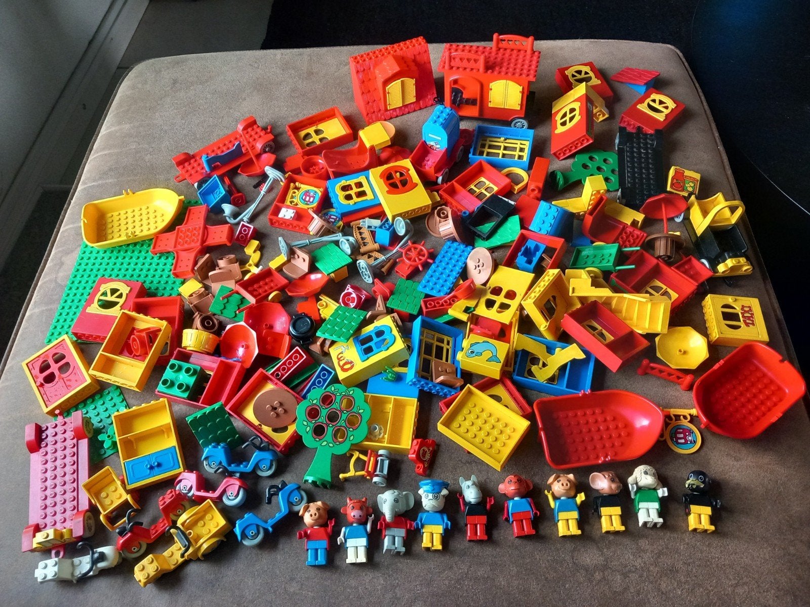 Grote partij LEGO Fabuland met figuren en onderdelen, Overige merken, Gebruikt, Aastvej 1, 7190 Billund, Denemarken, Ophalen of Verzenden