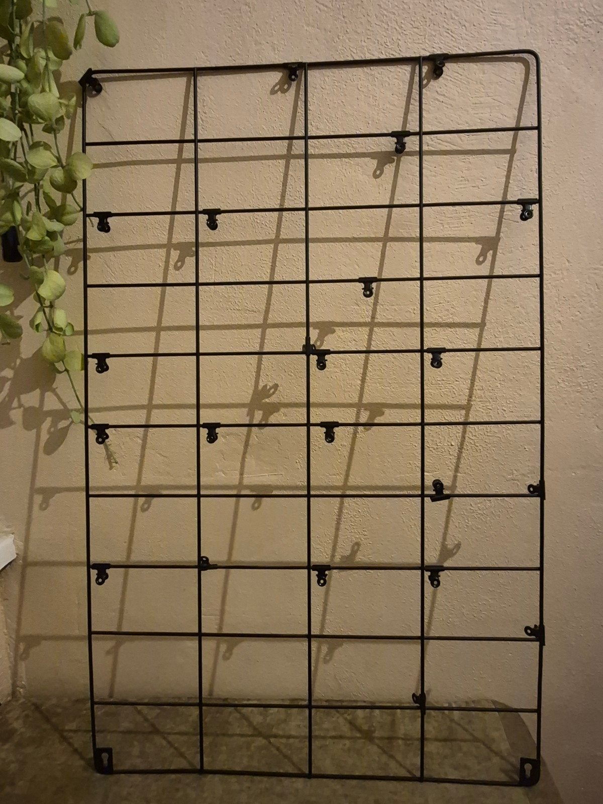 Zwart metalen rek met knijpers voor foto's/kaarten, Huis en Inrichting, Zwart, Ophalen of Verzenden, Zo goed als nieuw, Metaal