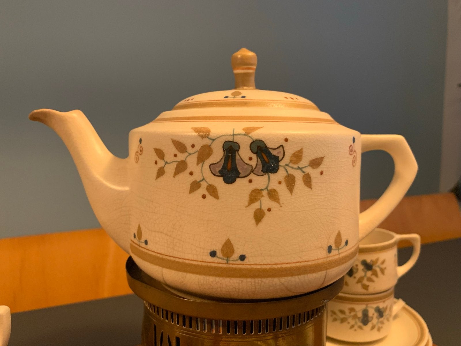 Vintage plateel theeservies met bloemmotief, Ophalen of Verzenden