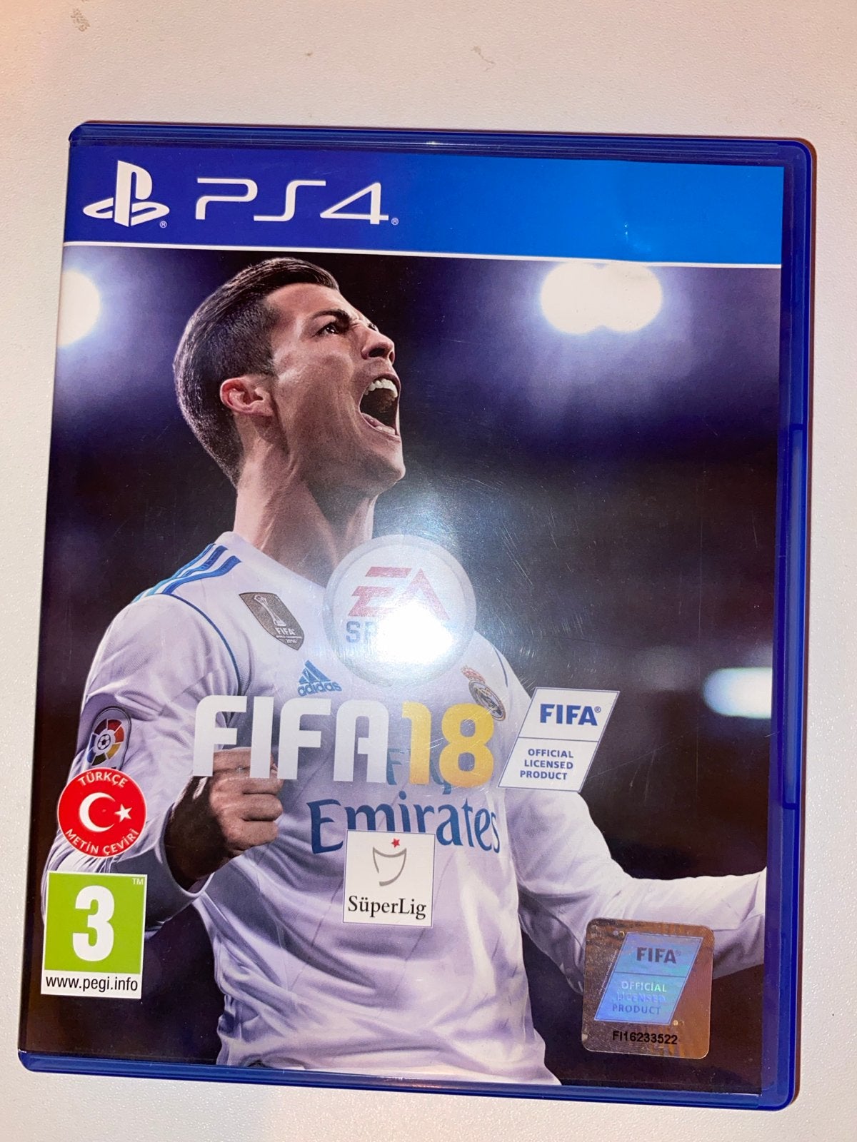 FIFA 18 PS4 - Voetbalgame met Ronaldo op cover, Eén computer, Ophalen of Verzenden, Zo goed als nieuw, Sport