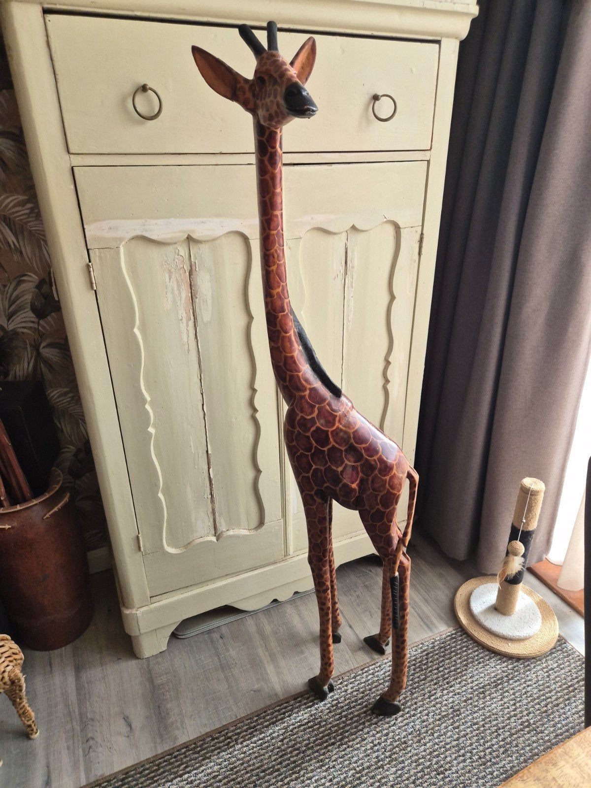 grote houten zware  giraffe, Ophalen, Hout, Wandkapstok