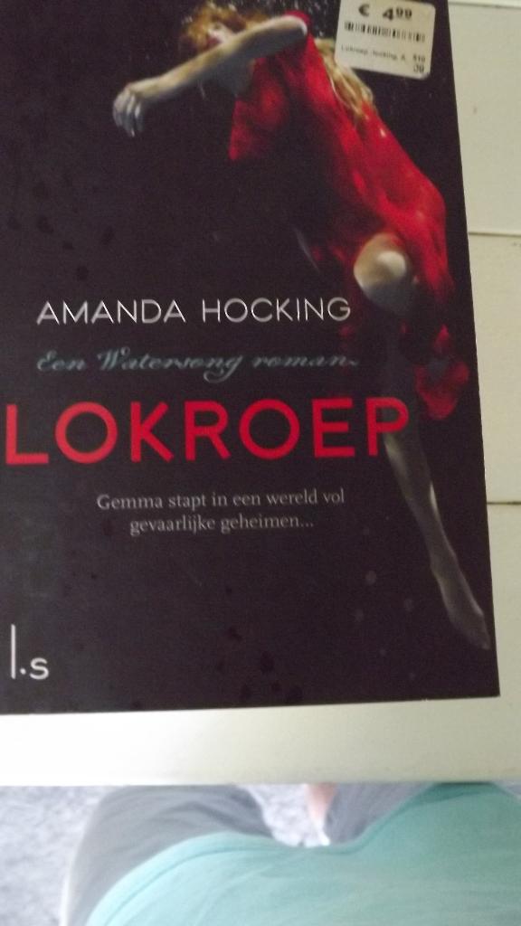 Een watersong roman. Amanda Hocking, Ophalen of Verzenden, Zo goed als nieuw