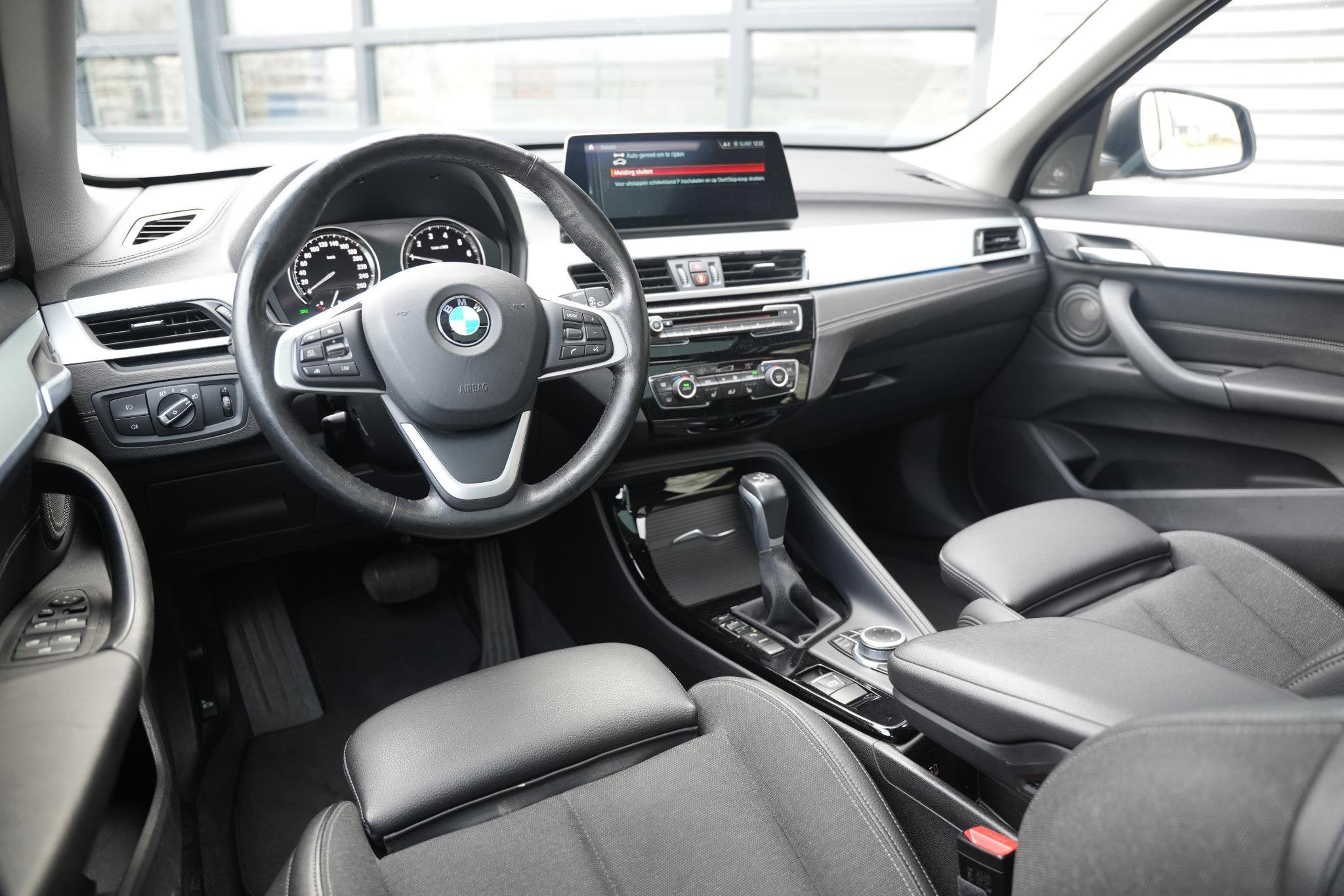 Foto 2 van BMW X1 xDrive25e High Executive Panoramadak Adapt Cruise Hea