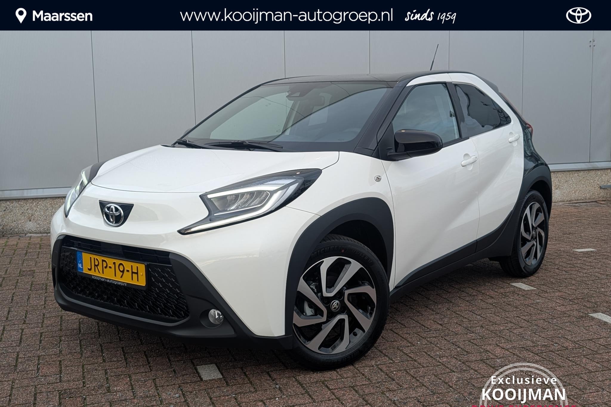 Toyota Aygo X 1.0 VVT-i MT first / achteruitrijcamera / ACC, Dealer onderhouden, Stof, Euro 6, 4 stoelen