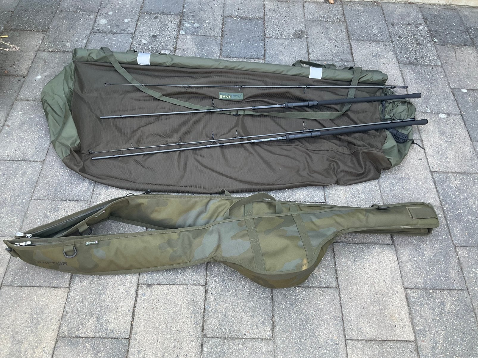 2 x 10 ft 3lbs sonik xtractor + hengels met sleeve, Ophalen, Nieuw