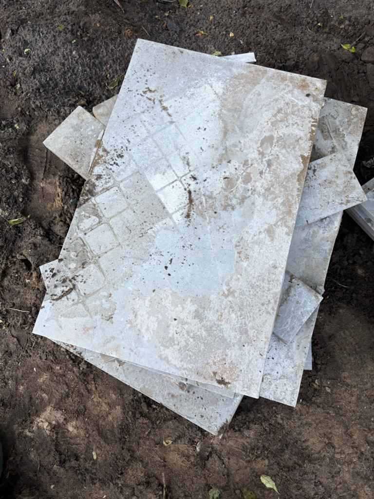 Gebruikte terrastegels, grijs, diverse maten, Doe-het-zelf en Verbouw, Tegels, Ophalen, 60 cm of meer, Zo goed als nieuw, 10 m² of meer