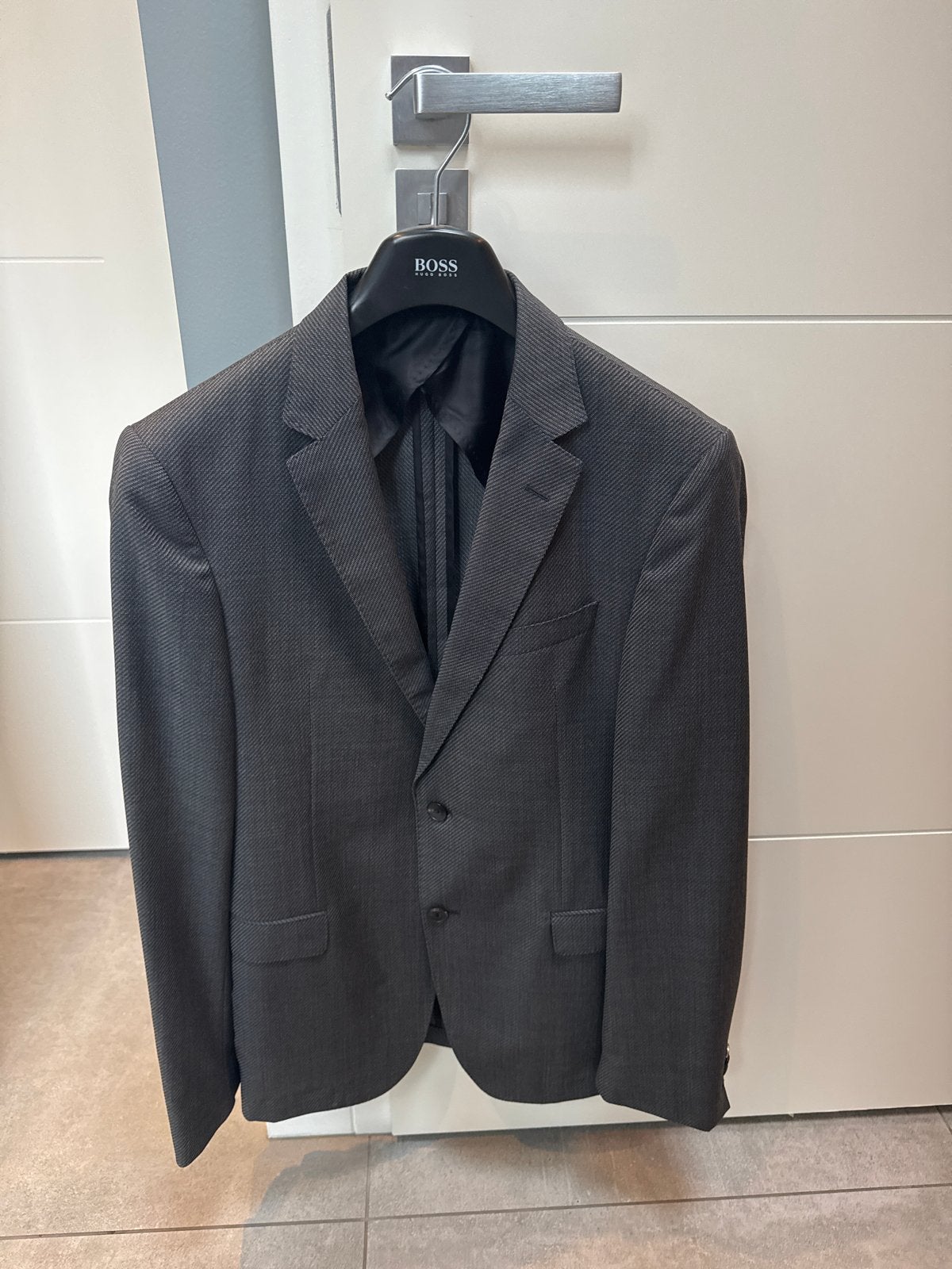 Hugo Boss colbert maat 98 (40L), Kleding | Heren, Ophalen of Verzenden, Zo goed als nieuw, Overige maten, Grijs