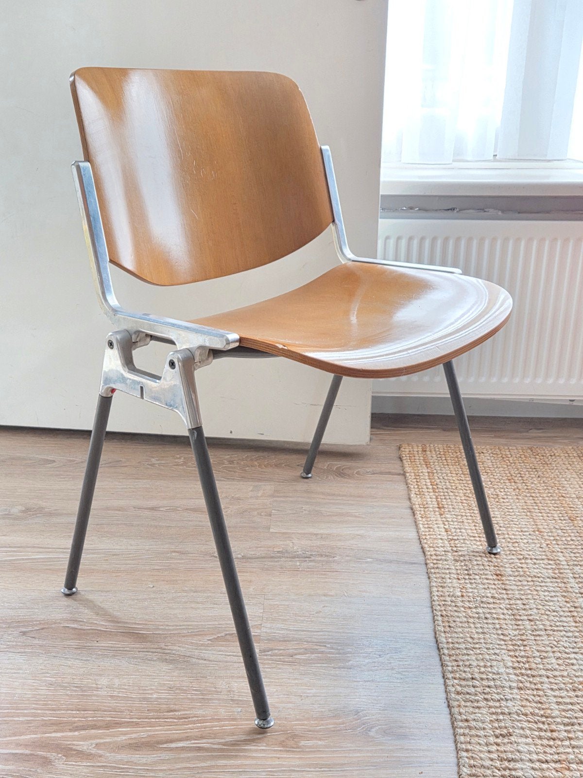 Vintage stapelbare stoelen - Castelli DSC106, Huis en Inrichting, Stoelen, Ophalen, Gebruikt, Twee, Bruin