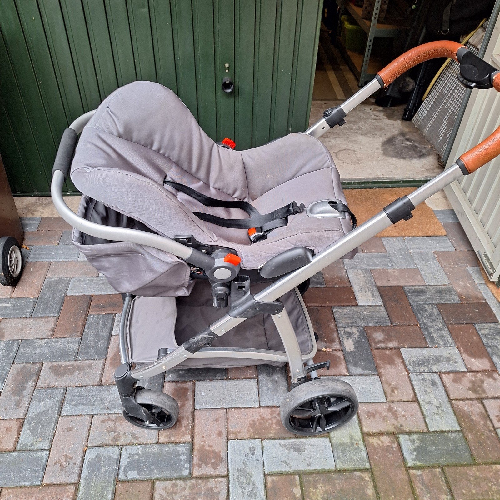 Quinny kinderwagen met autostoeltje, Ophalen