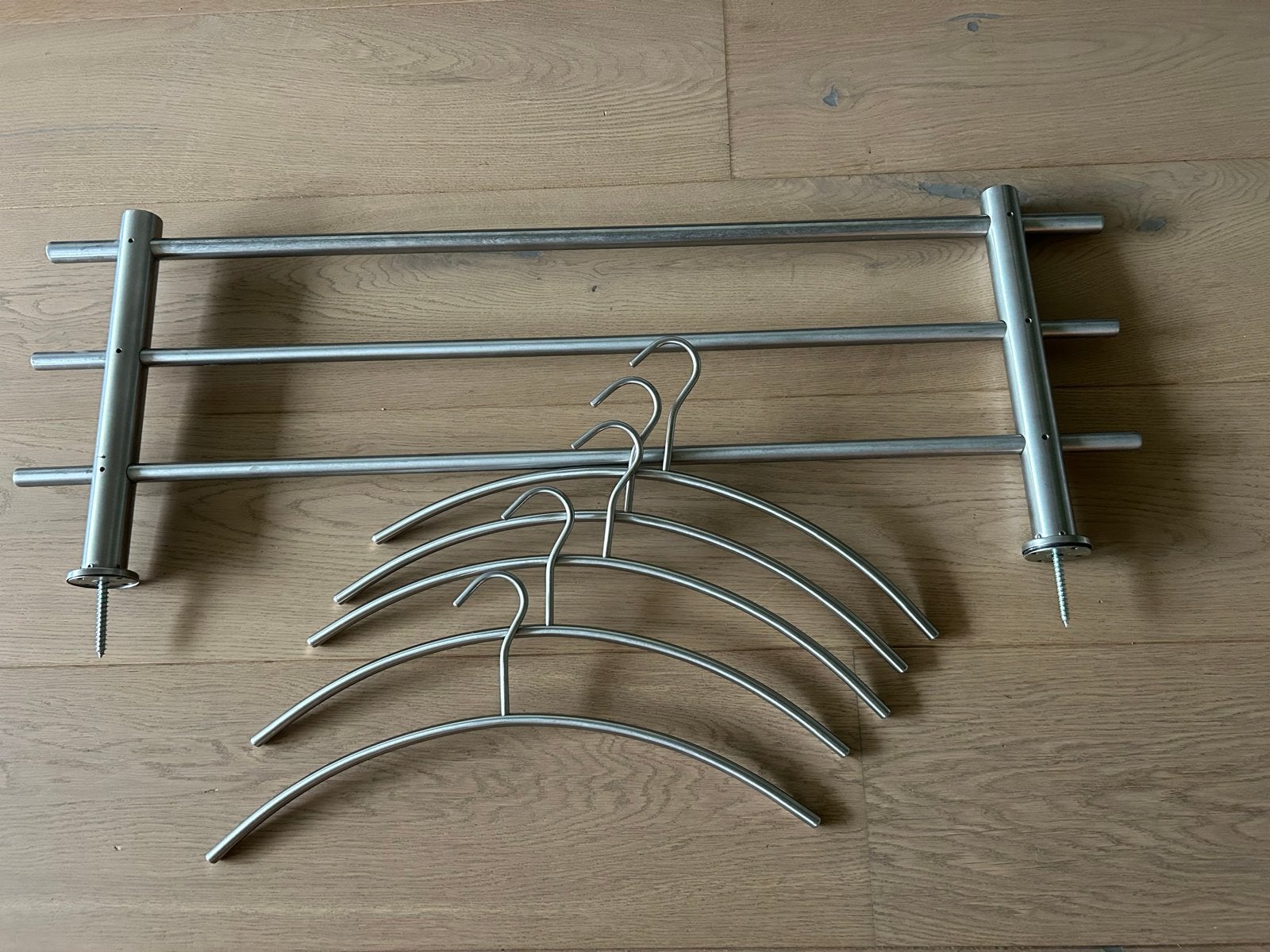 Kapstok geborsteld RVS met 5 zware kleerhangers 80x32cm, Wandkapstok, Gebruikt, Ophalen of Verzenden, Minder dan 100 cm