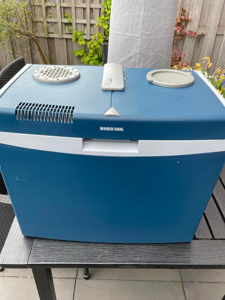 Mobicool elektrische koelbox 12V - Ideaal voor onderweg, Caravans en Kamperen, Koelboxen, Ophalen, Zo goed als nieuw, Koelbox