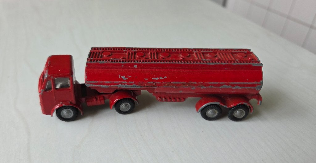 Budgie Toys - Esso Petroltanker nr 270, Ophalen of Verzenden, Gebruikt
