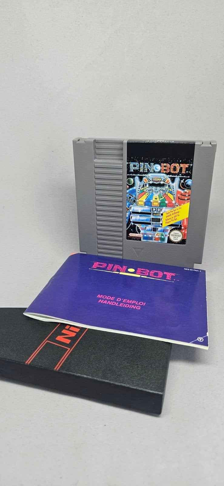 Pin Bot NES Game - Compleet met doos en handleiding, Spelcomputers en Games, Games | Nintendo NES, Gebruikt, Overige genres, 1 speler