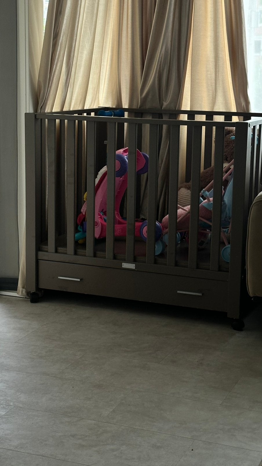 Baby bed, Ophalen of Verzenden, Zo goed als nieuw, Ledikant