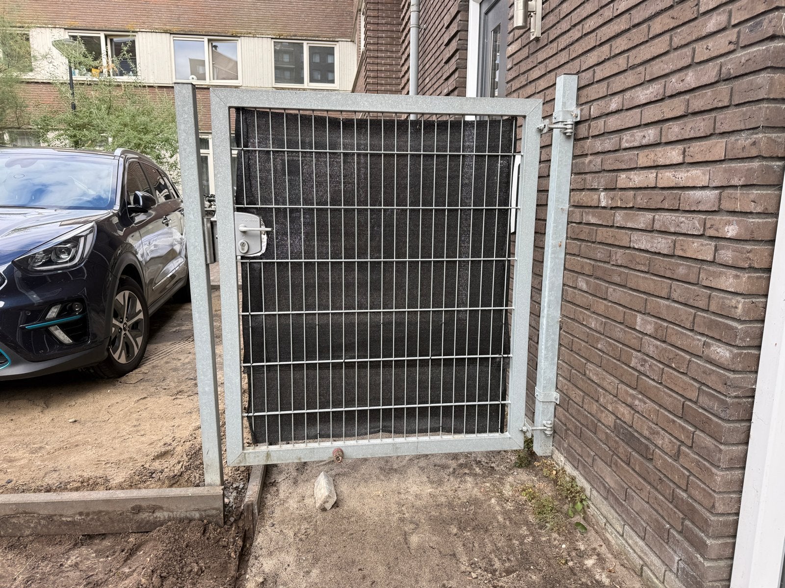 Stevig ijzeren hekwerk met poort - Gebruikt, Tuin en Terras, Tuinhekken en Hekwerk, Ophalen, Met poort, Gebruikt, Dubbelstaafmat hekwerk