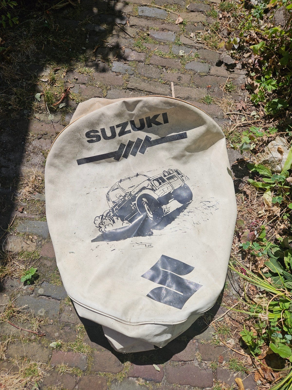 reservewiel hoes oldtimer suzuki samurai 1989, Auto-onderdelen, Ophalen, Gebruikt, Oldtimer onderdelen